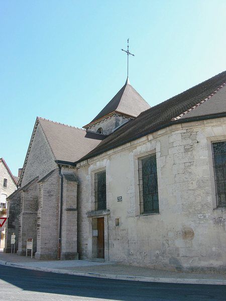église neuville sur seine.jpg